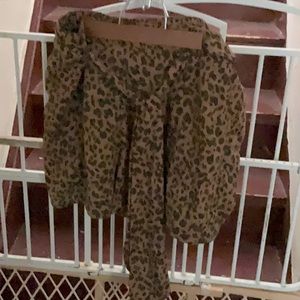 Women’s leper style shorts size XL